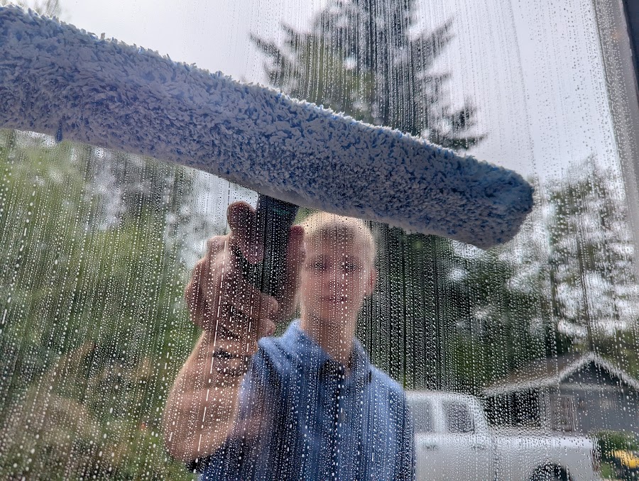 Window cleaner in action