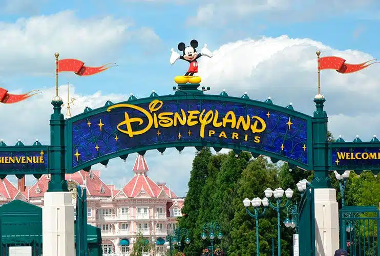 ¿Merece la pena contratar un seguro para viajar a Disneyland París en 2026?