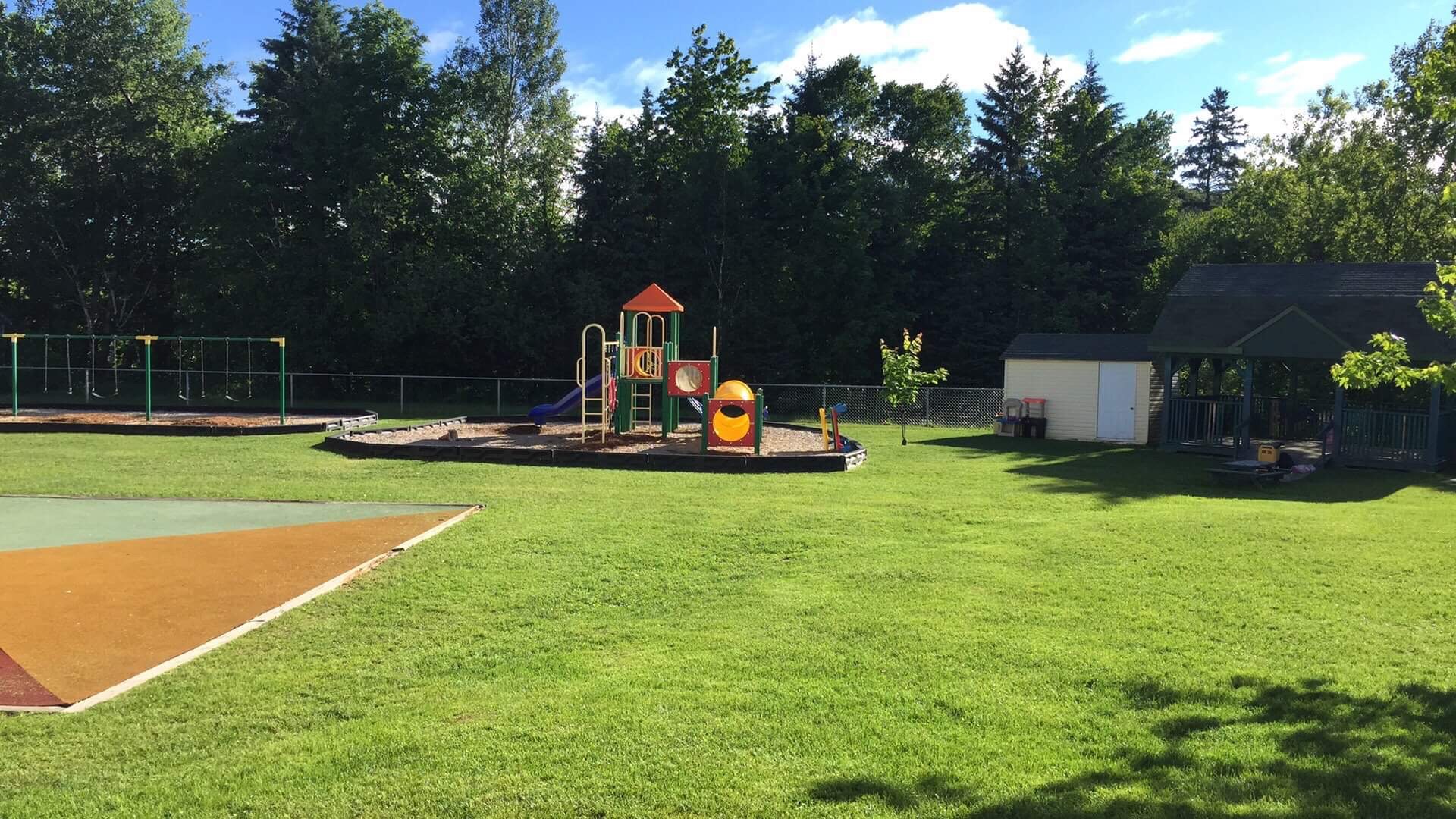 Parc — pelouse commerciale entretenue