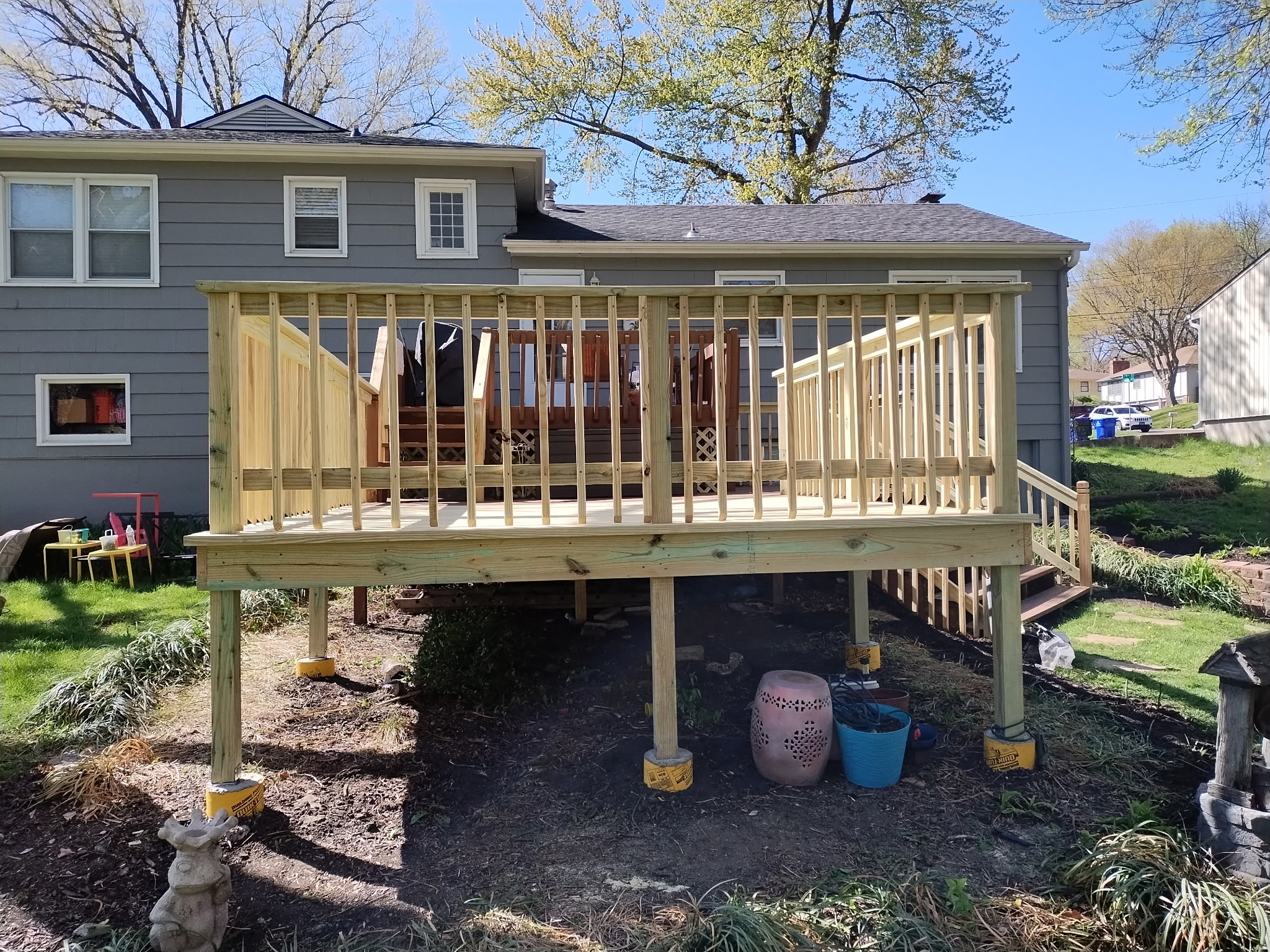 Custom wood deck construction Kansas City