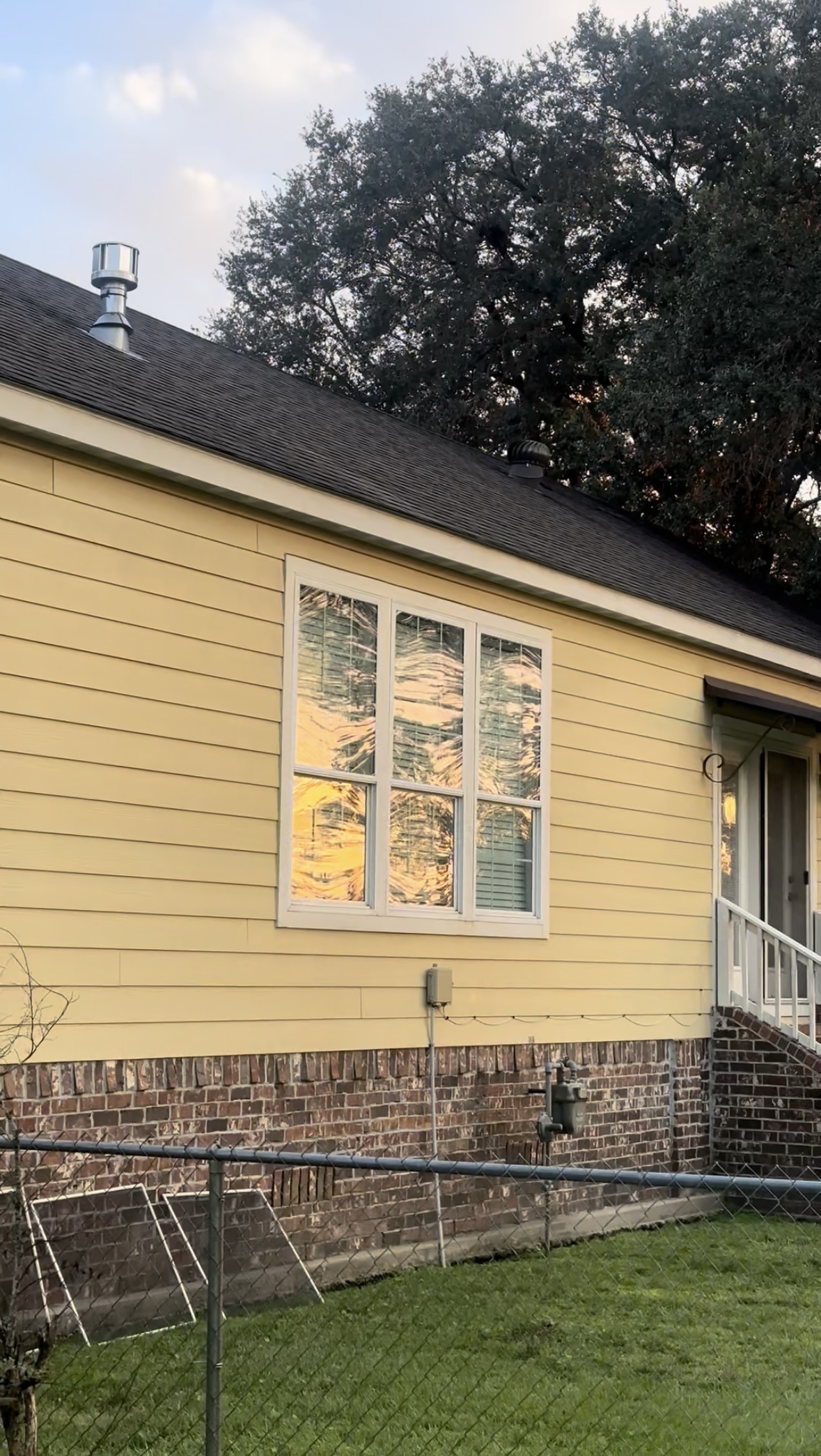 Residential exterior — full home window cleaning, Baton Rouge