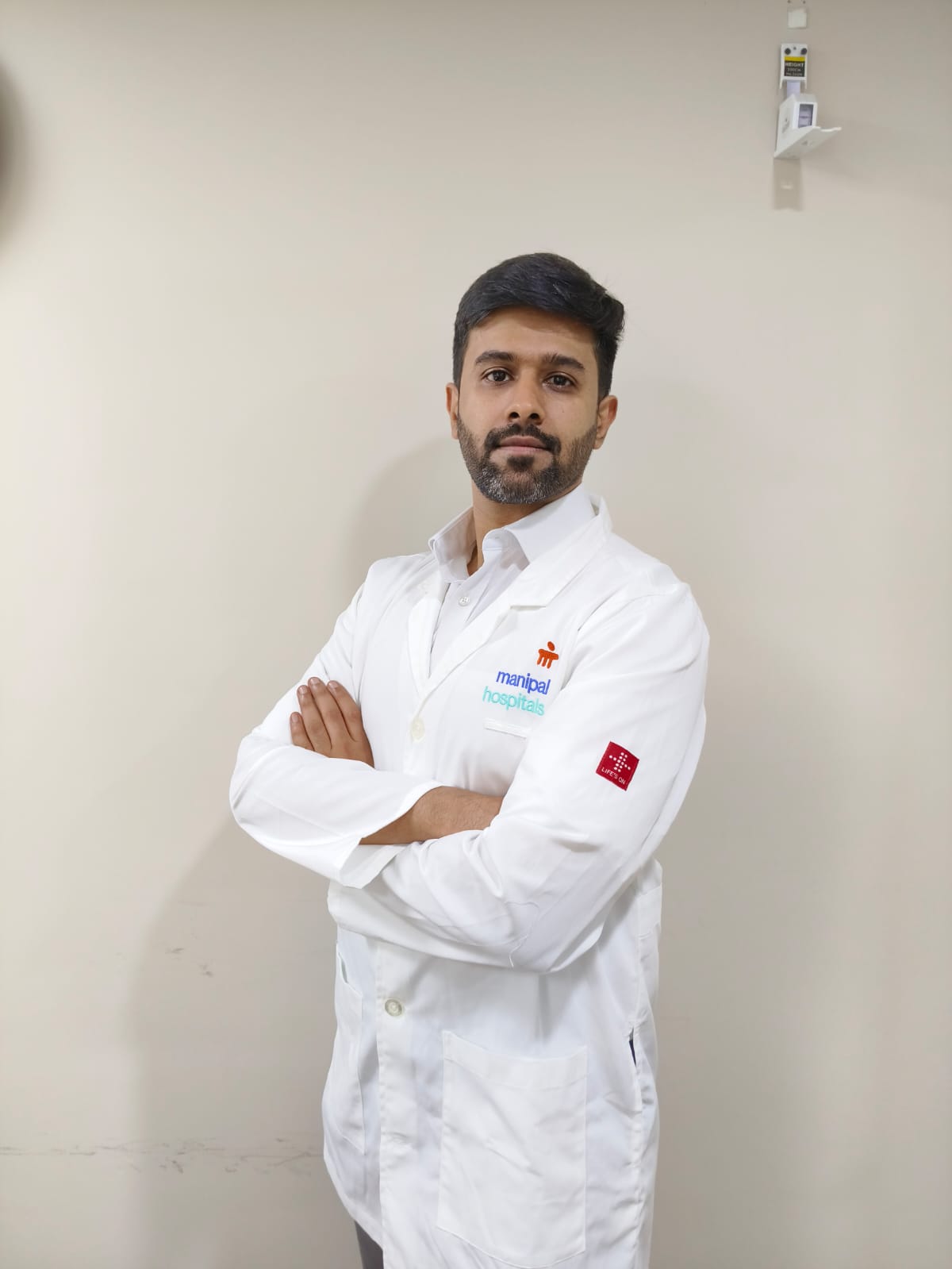 Dr. Akshay Dhanda - Orthopedic Surgeon