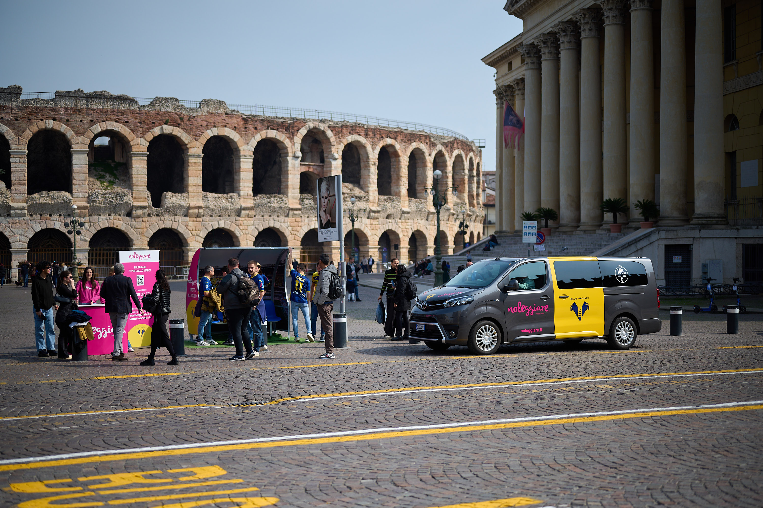 Noleggiare × Hellas Verona — The Dugout — Scatto 03 di 4