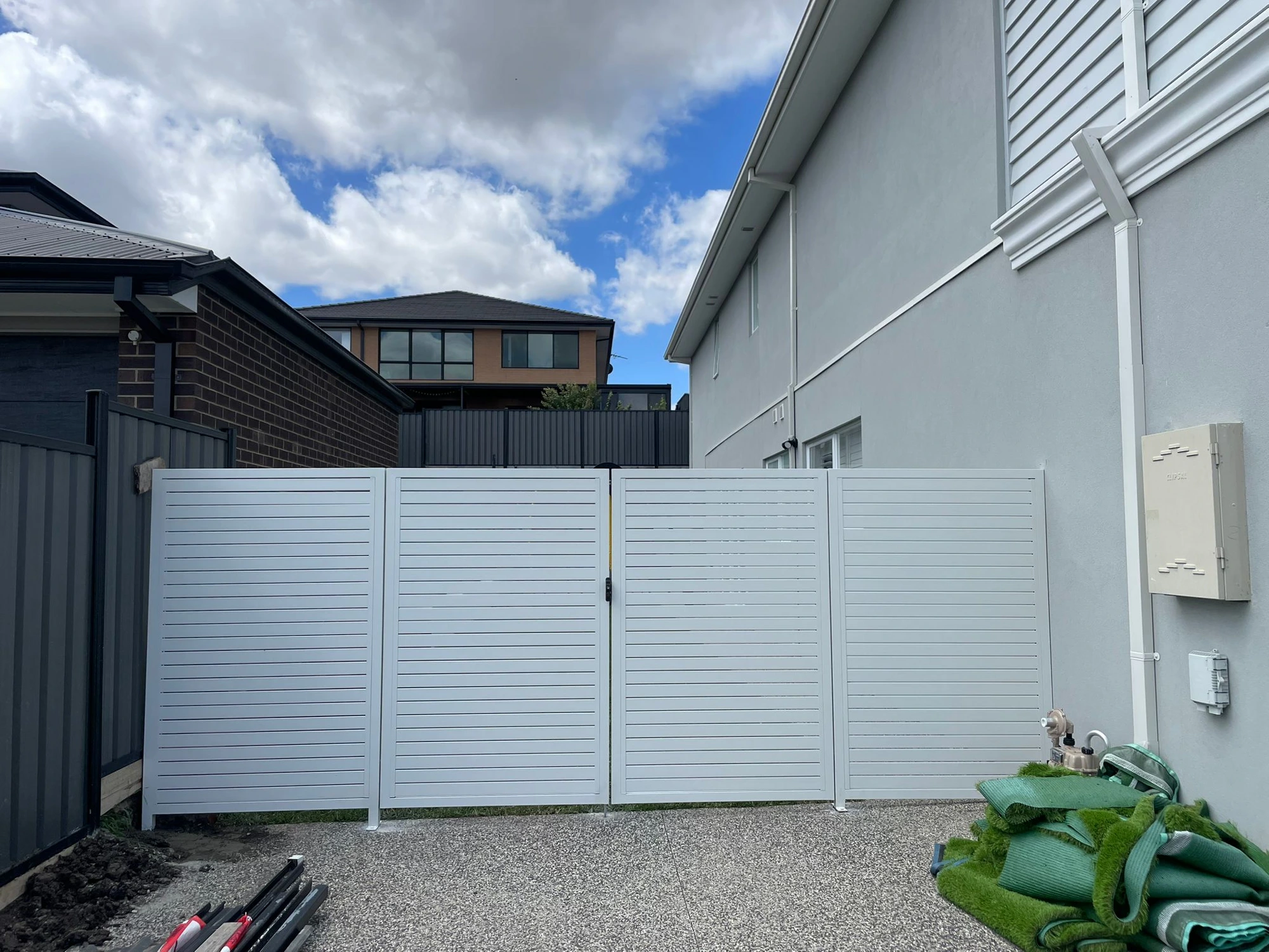 Aluminium Slat Privacy Gate & Screen