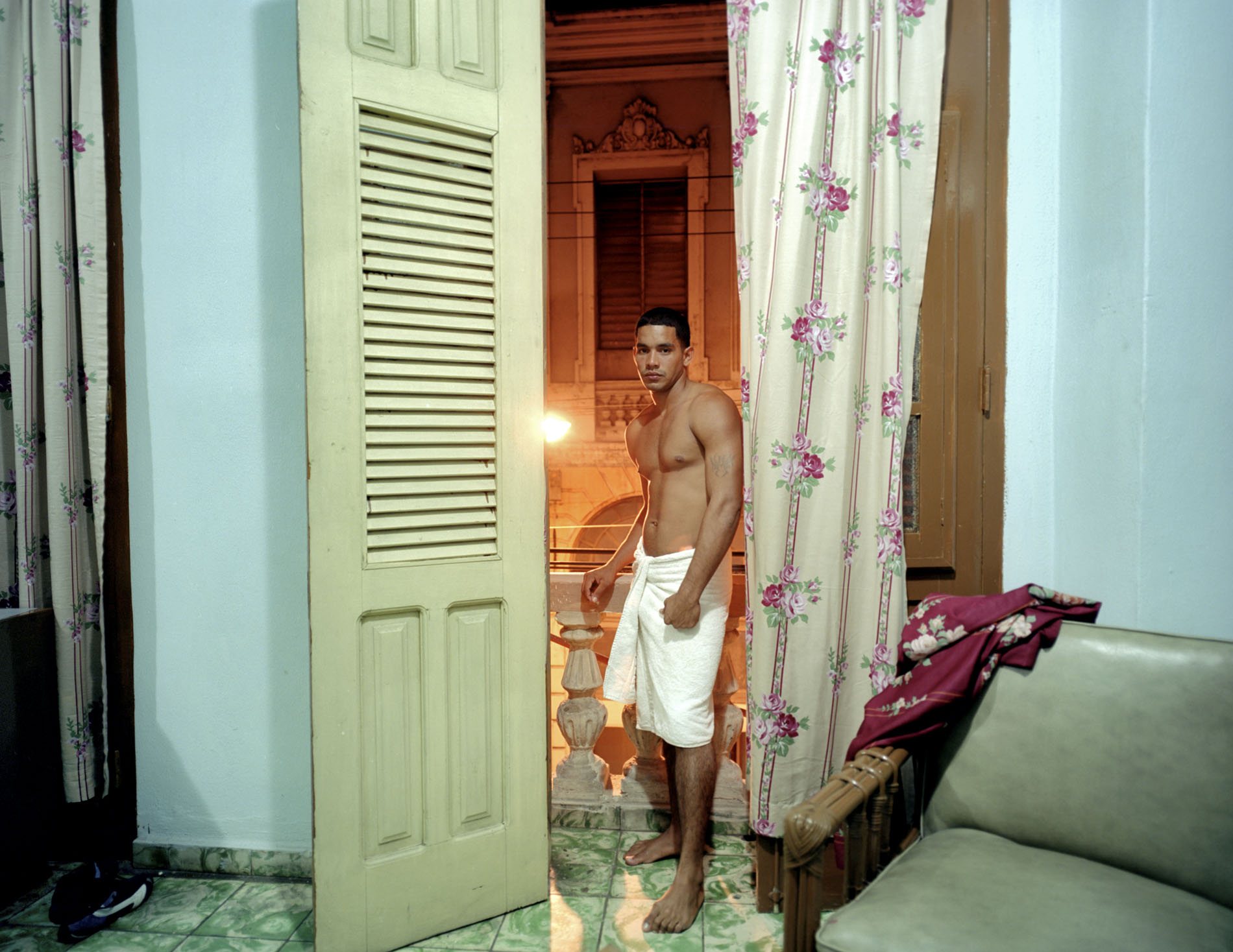 Editorial introduction — image from Cuba, Love Story by Kobi Israel. Details to be confirmed.