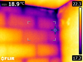 Cold wall surface vs warm ceiling — significant temperature differential