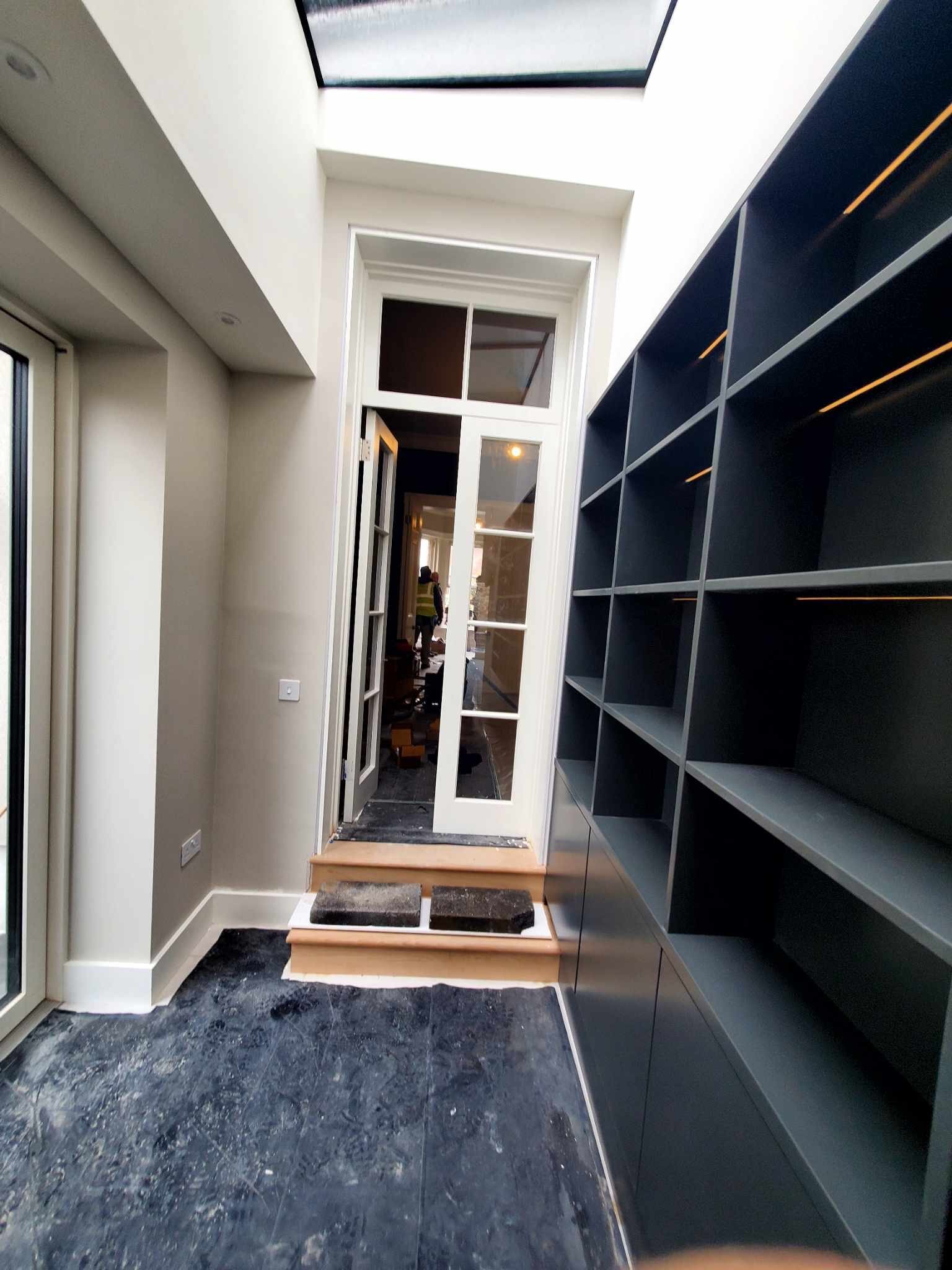 Built-In Bookshelves
