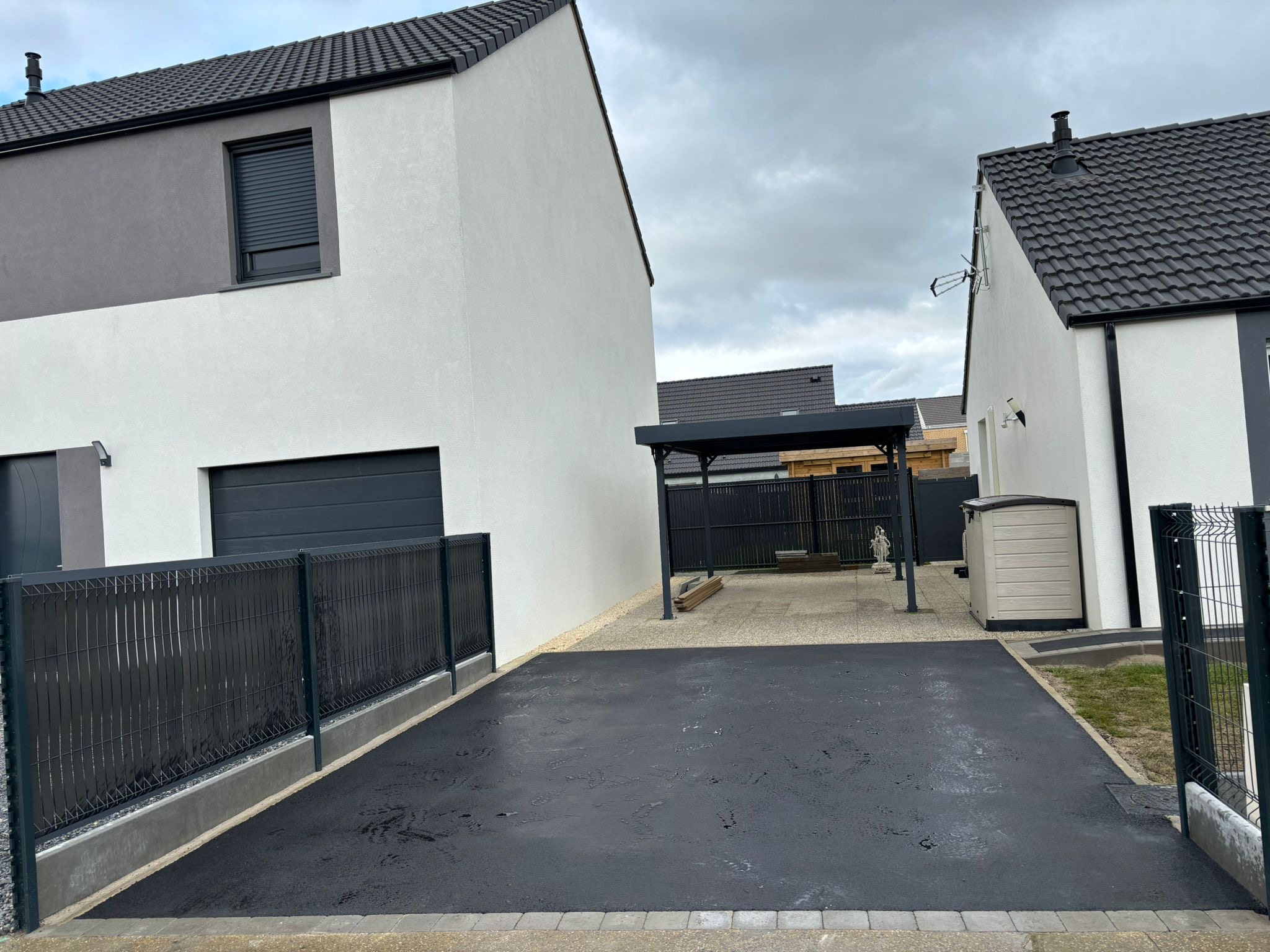 Macadam — Allée résidentielle