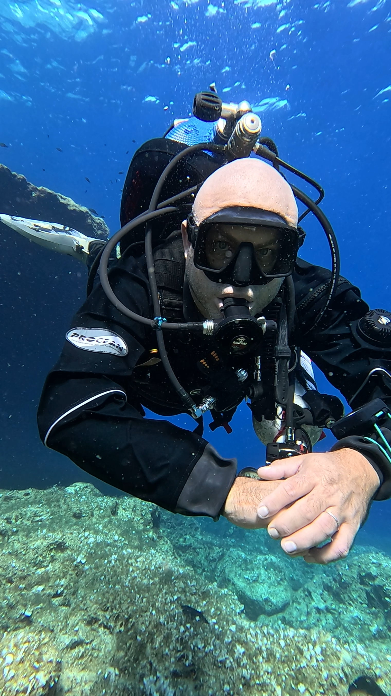 Robin Bull diving in Procean drysuit
