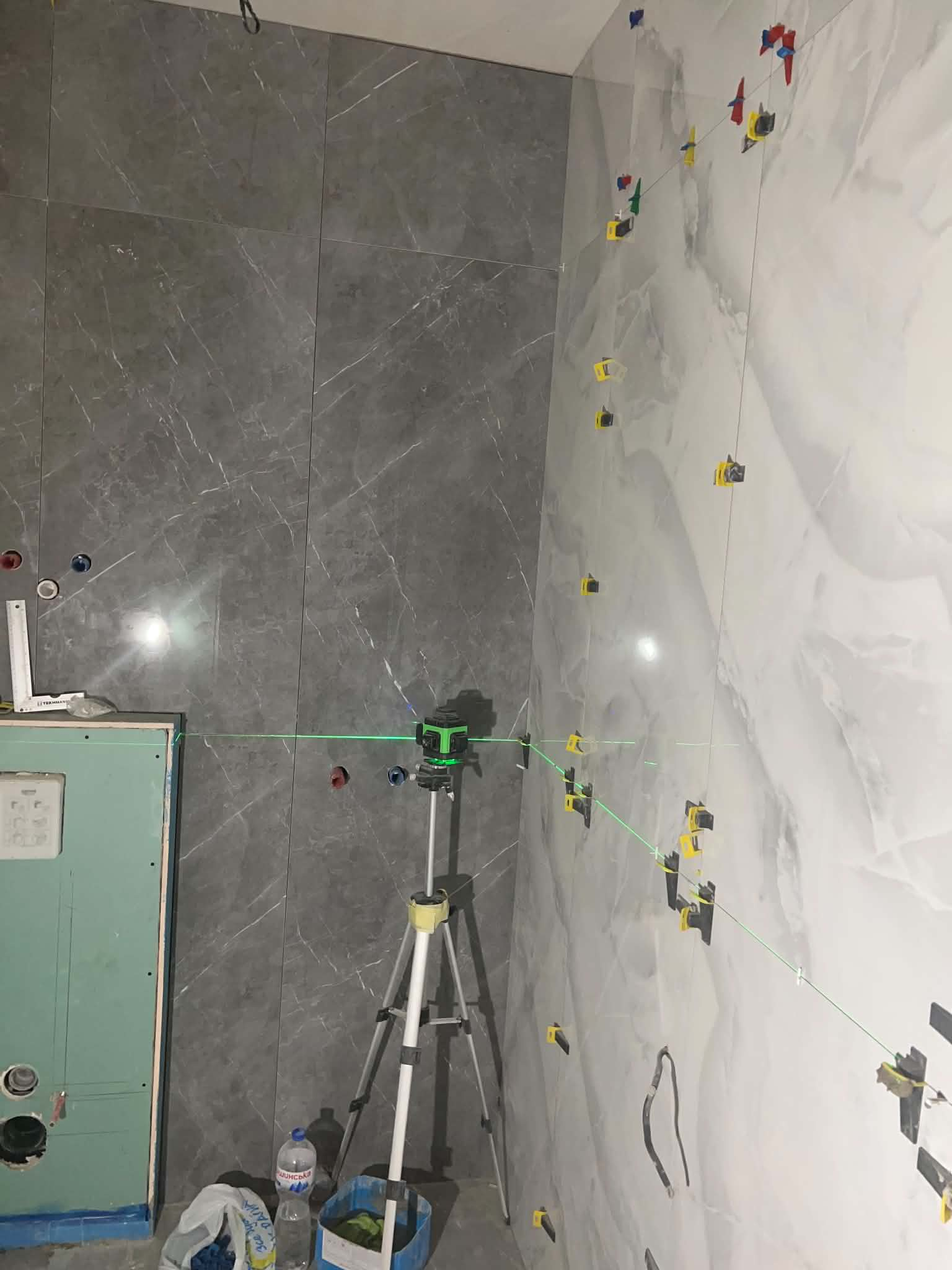 Laser-leveled tile installation