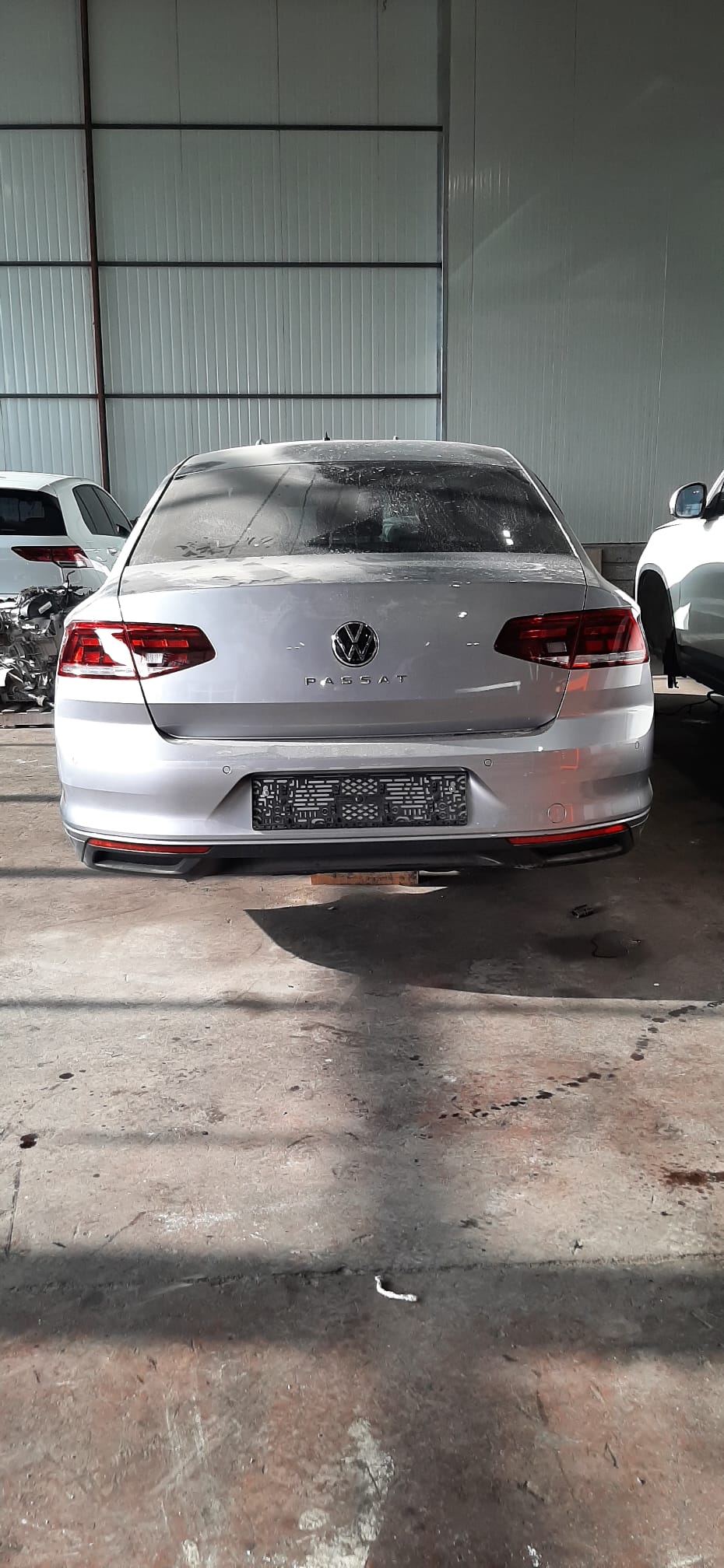 SKODA SUPERB SOL XENON FAR - Vossan Otomotiv SKODA SUPERB SOL XENON FAR - Skoda 3V1941015 Orijinal Çıkma Yedek Parça Ankara