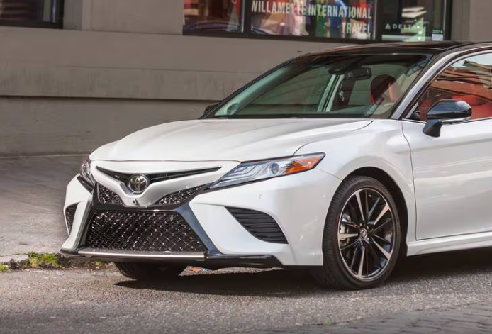 Toyota Camry (2017)