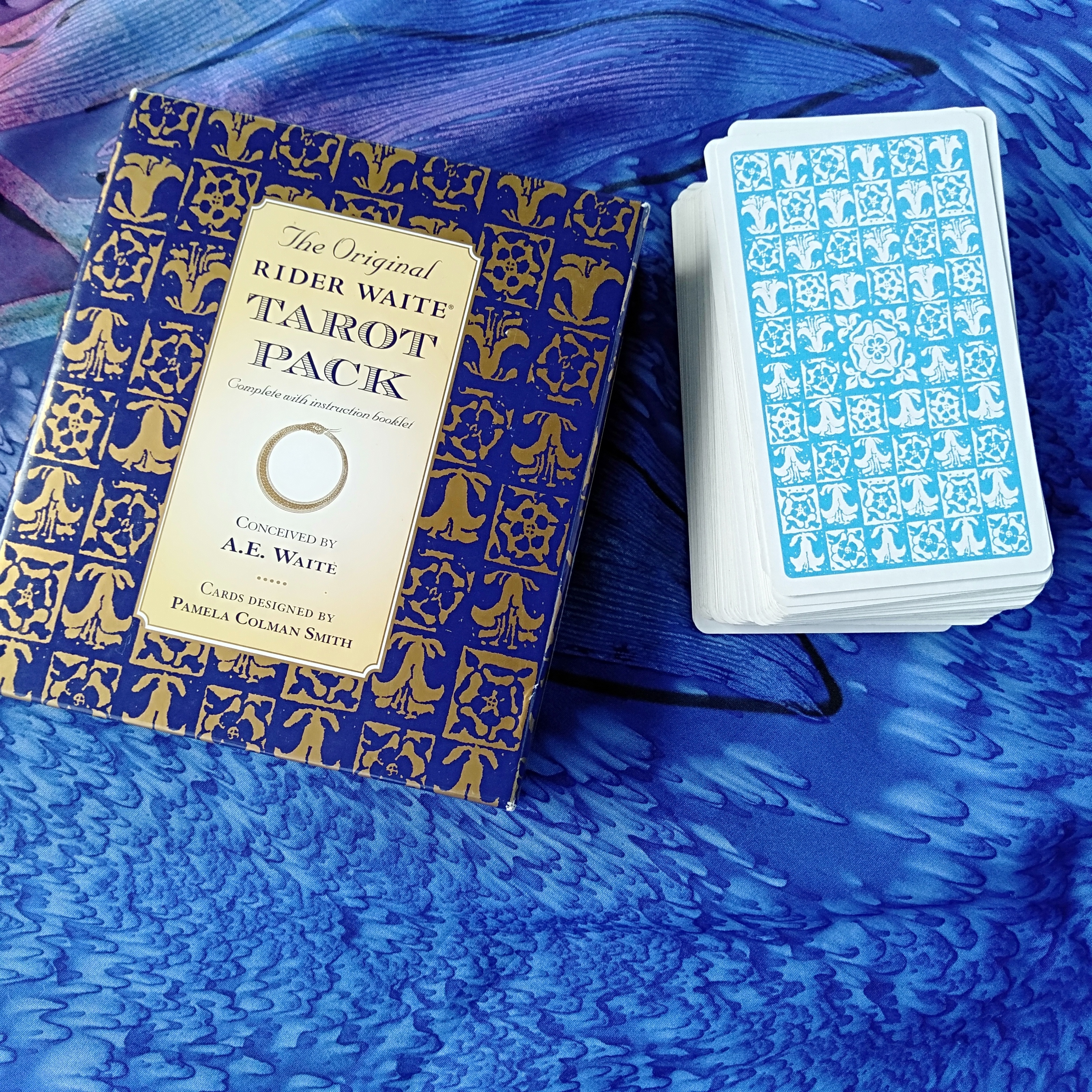 Original Rider-Waite Tarot Pack with deck