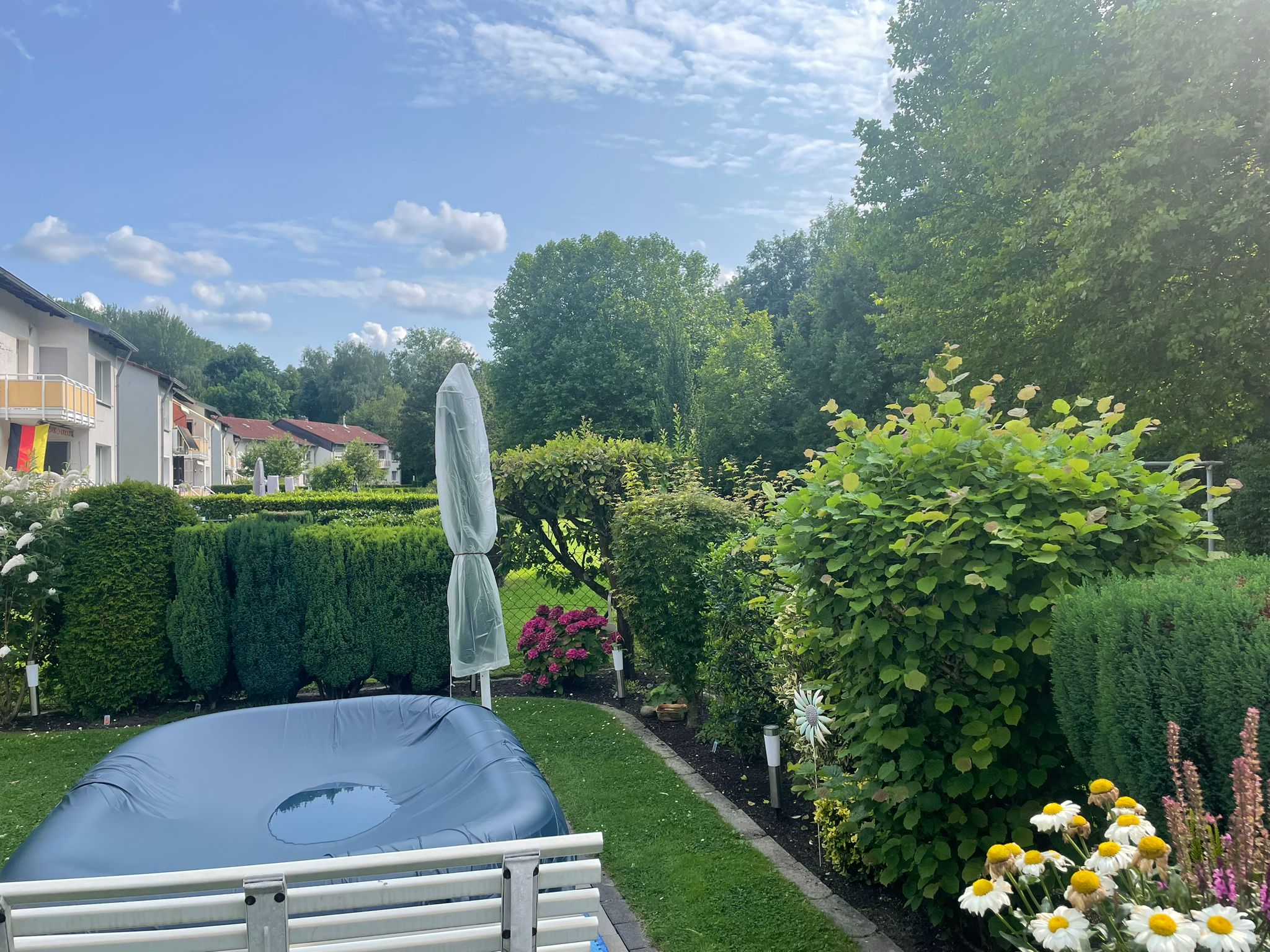 Gartenpflege — Sommerschnitt