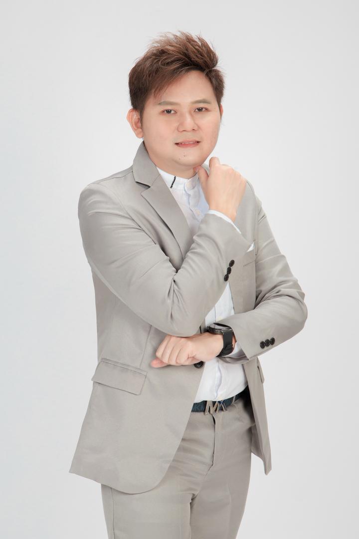 Carlson Chew - Unit Manager