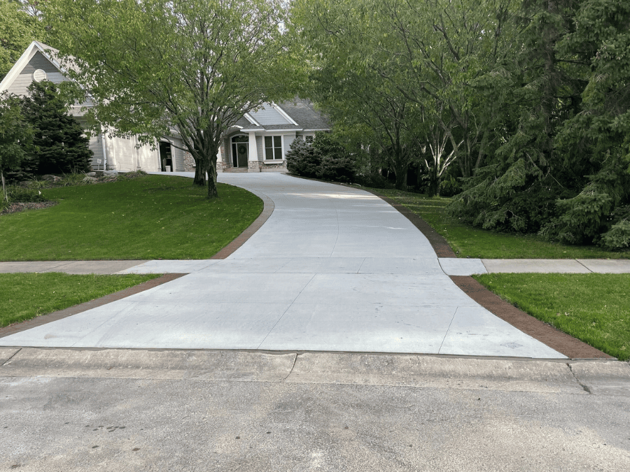 Concrete Driveway in Austin, TX: Thickness, Cost & Best Finishes