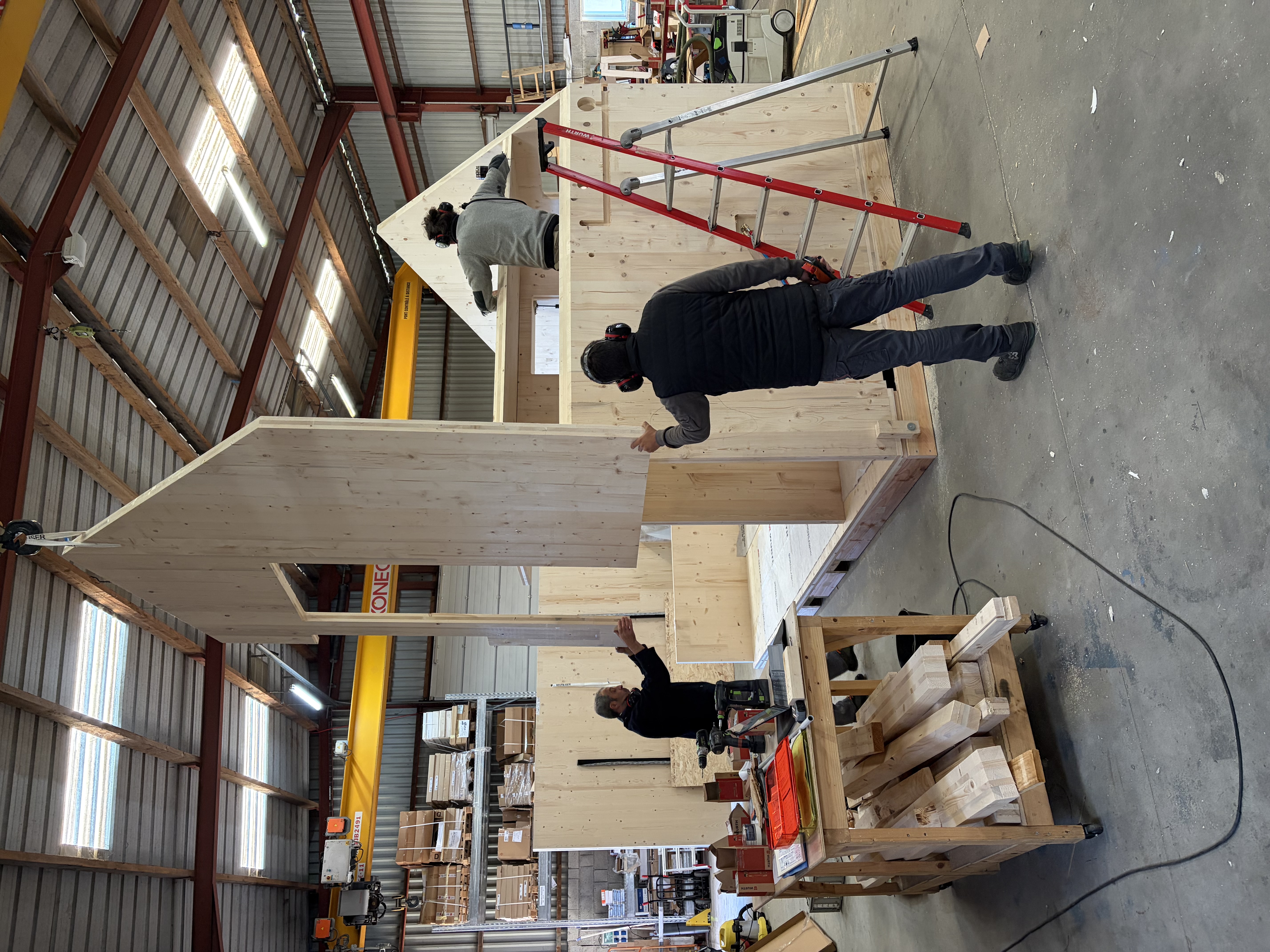 Atelier YONO — assemblage des habitats CLT