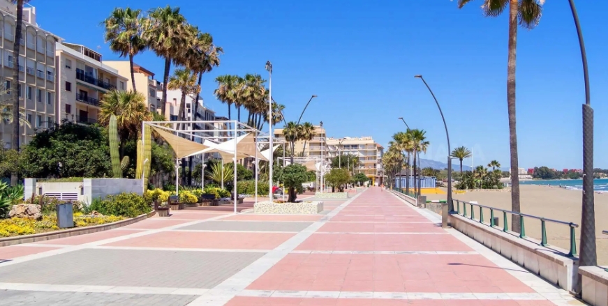 Estepona promenade — Nederlandse makelaar NM Luxury Estates Costa del Sol