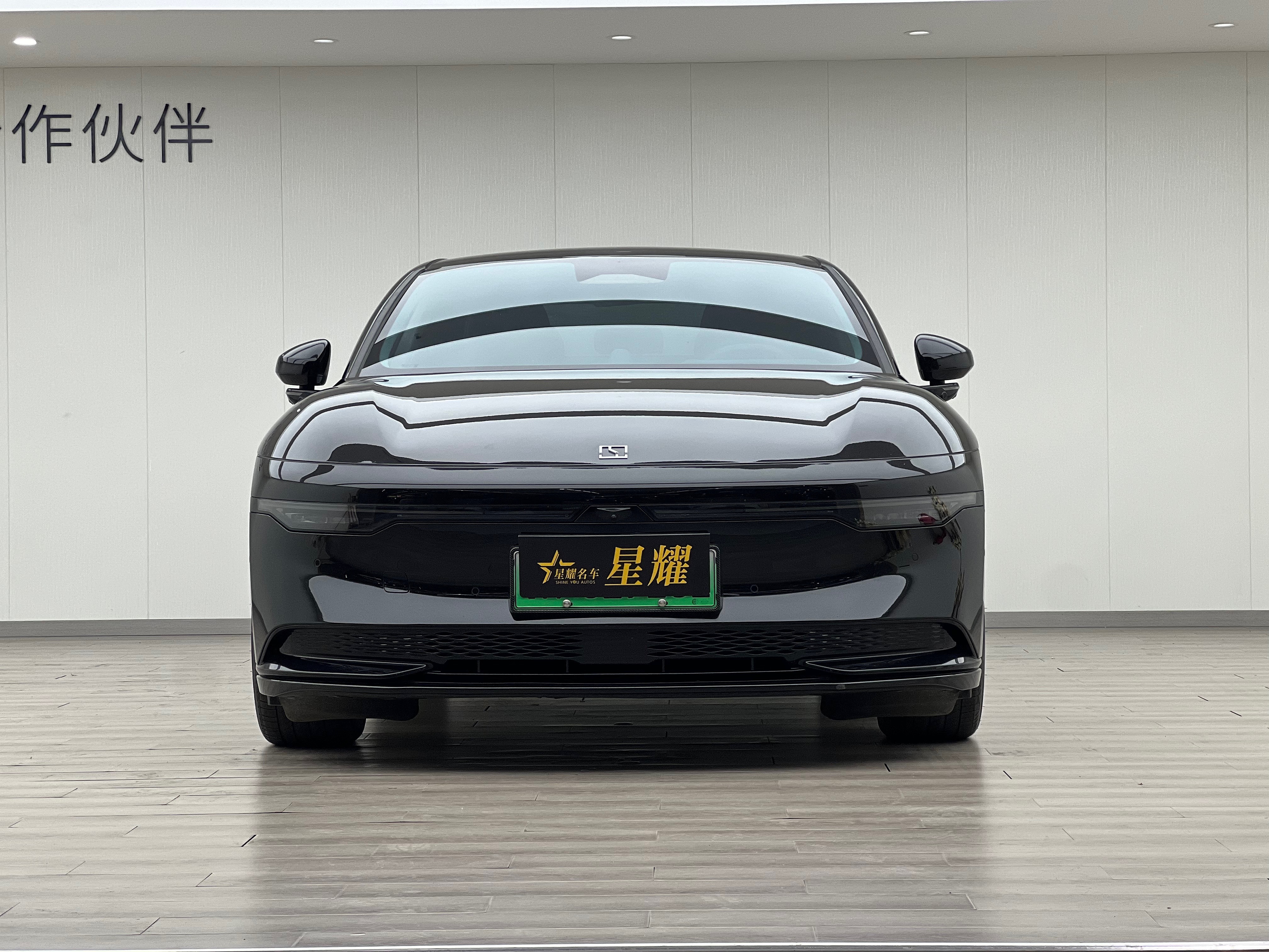 2024 Zeekr 007 thumbnail 2