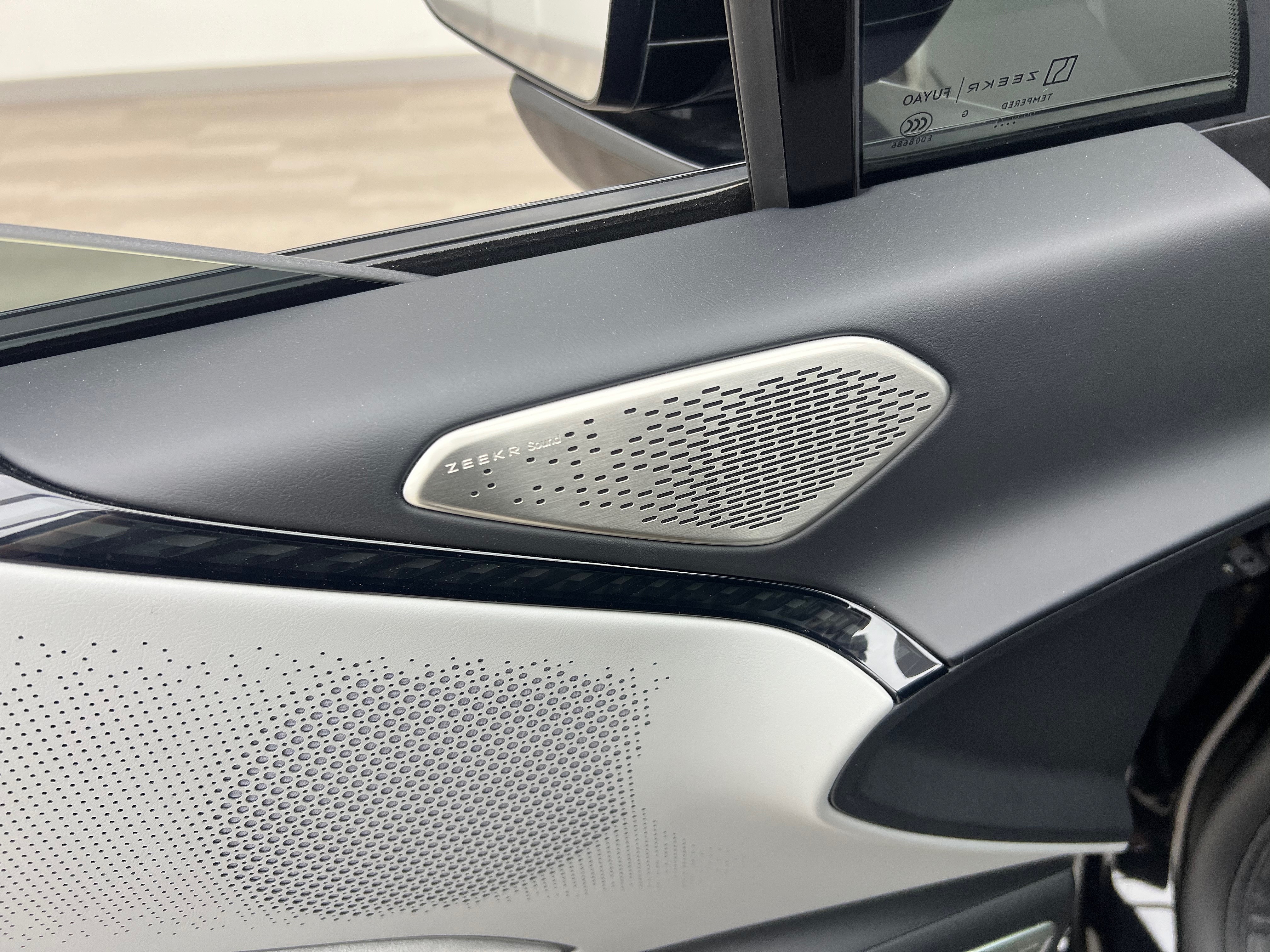 2024 Zeekr 007 thumbnail 16