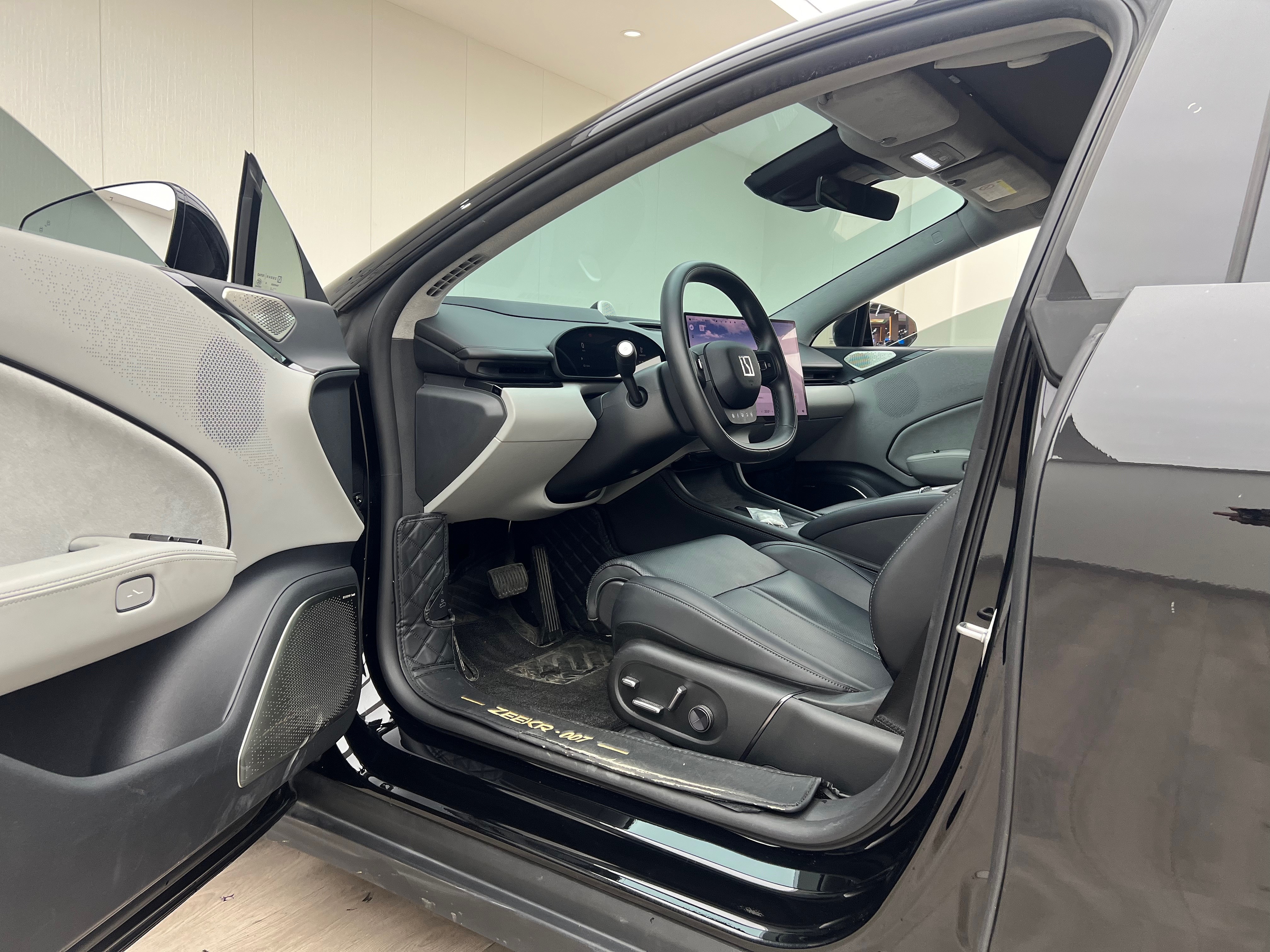 2024 Zeekr 007 thumbnail 17