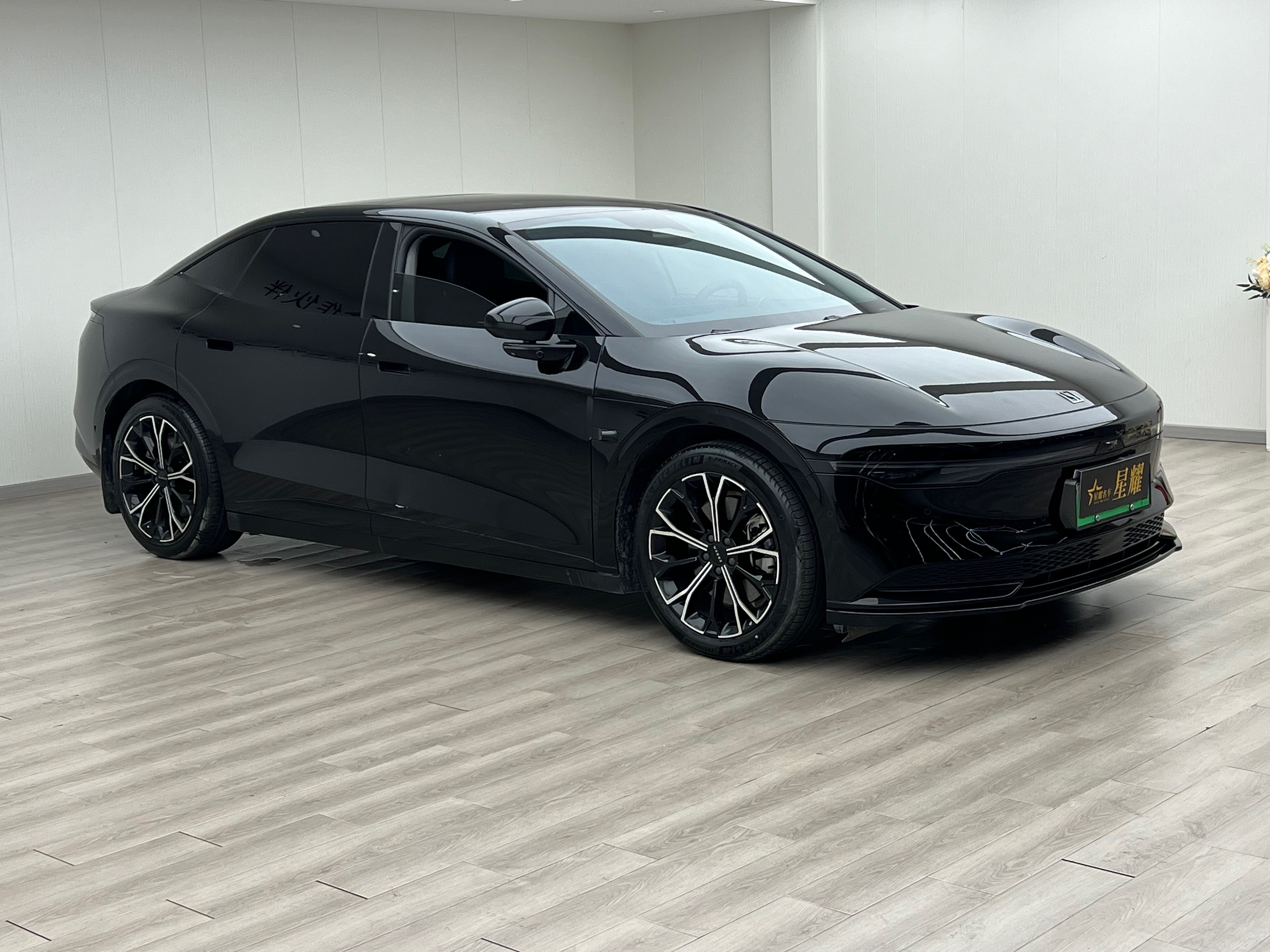 2024 Zeekr 007 thumbnail 5