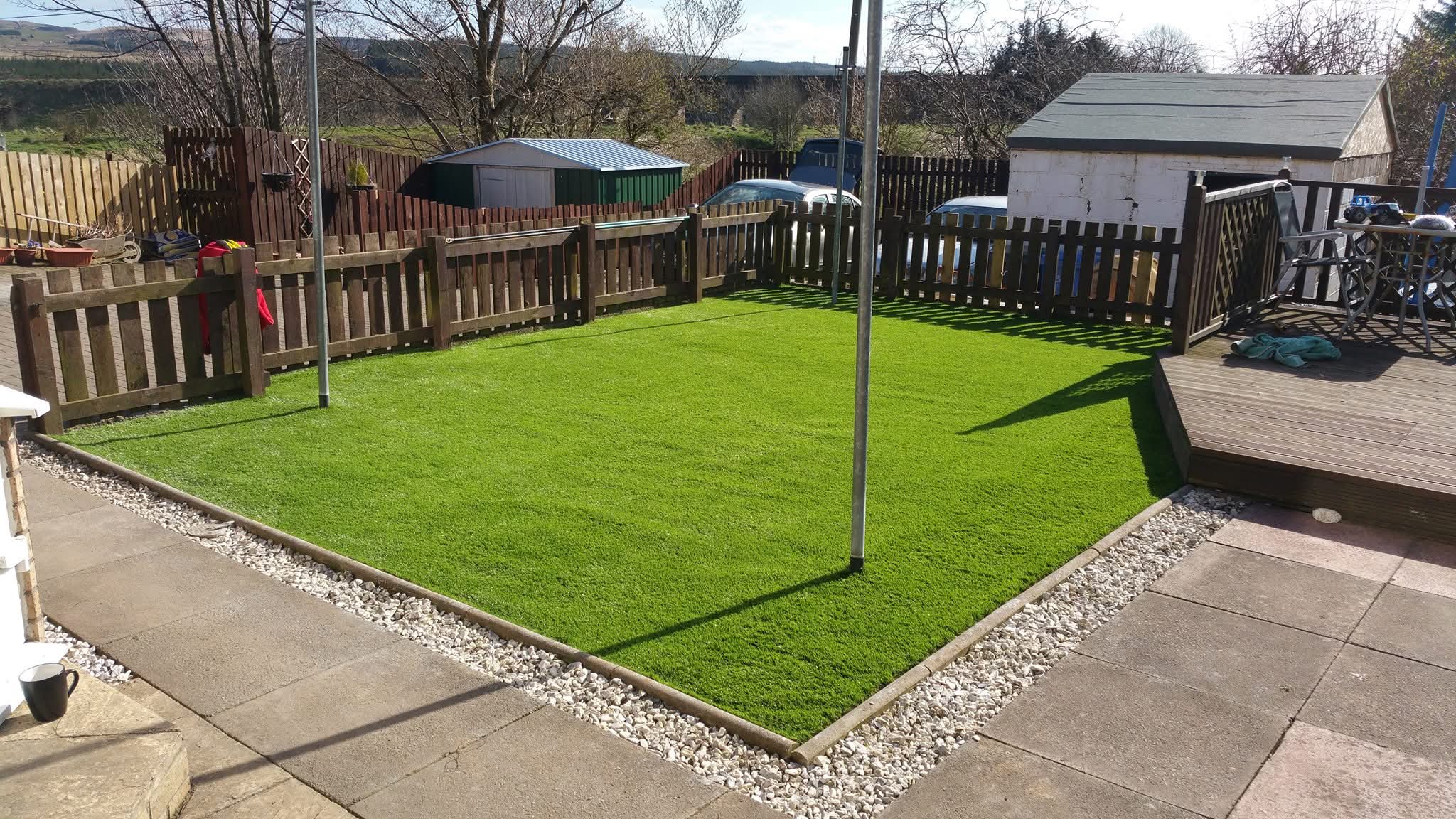 Gravel Border & Rectangular Lawn
